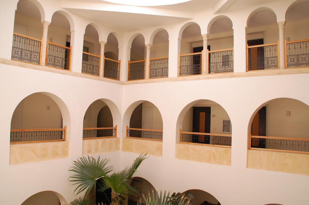 מלון מיידון Miramar Petit Palais מראה חיצוני תמונה