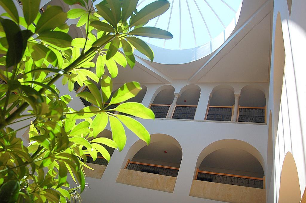 מלון מיידון Miramar Petit Palais מראה חיצוני תמונה